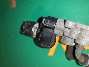 Idle Air Control Valve DENSO 136800-1602 - Suzuki Ignis 1.3 (2004) - Picture 1 of 2