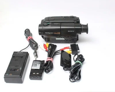 SONY CCD-TR680E HI8 VIDEO 8 HIFI STEREO MOBILE PHONE CAM. Tested! No.1207 - Image 1 of 4