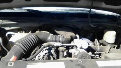 Used Washer Fluid Reservoir fits: 2002 Chevrolet Silverado 2500 pickup  Grade A - Image 1 of 4