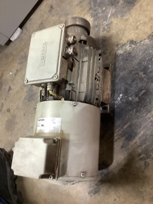 Lenze 3-Mot EN60034 Motor MDFMARS100-32C1V #101H76FML - Image 1 of 4