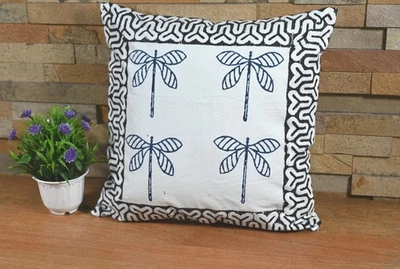 Juego de 2 fundas de cojín de algodón con estampado de bloques de mano con estampado de bordes indios Foto 1 de 4