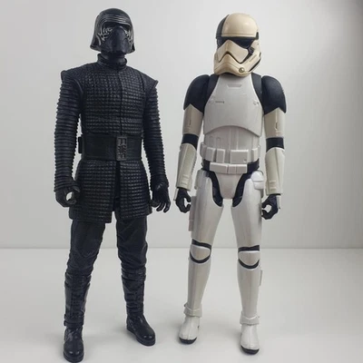 Star Wars Kylo Ren 11" C3424 & First Order Storm Trooper 11" C3632 - Image 1 of 4