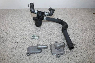 Yamaha FZ-09 2017 | estriberas de piloto OEM Foto 1 de 4