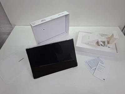 Samsung Galaxy Tab A8 SM-X200 32GB, Wi-Fi, 10,5 Zoll - Silver  - Bild 1 von 4