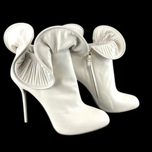 Sergio Rossi 9 Booties Leather Ruffle Luxury Cream High Heel Fairy Core Designer - Picture 1 of 17