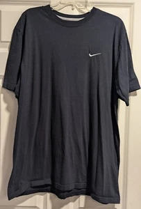 Nike Tee Short Sleeve Shirt Men's Black Embroidered Swoosh Logo - Picture 1 of 3