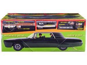 Skill 2 Model Kit Black Beauty "The Green Hornet" (1966–1967) TV Series with Gre - Picture 1 of 4