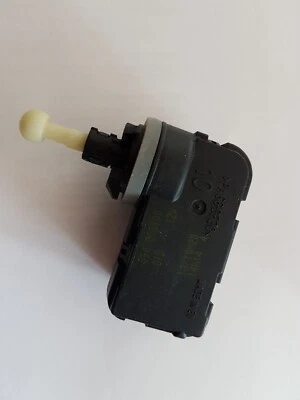 Original Opel Stellmotor Antrieb Leuchtweitenregulierung Halogen Astra Insignia - Bild 1 von 2