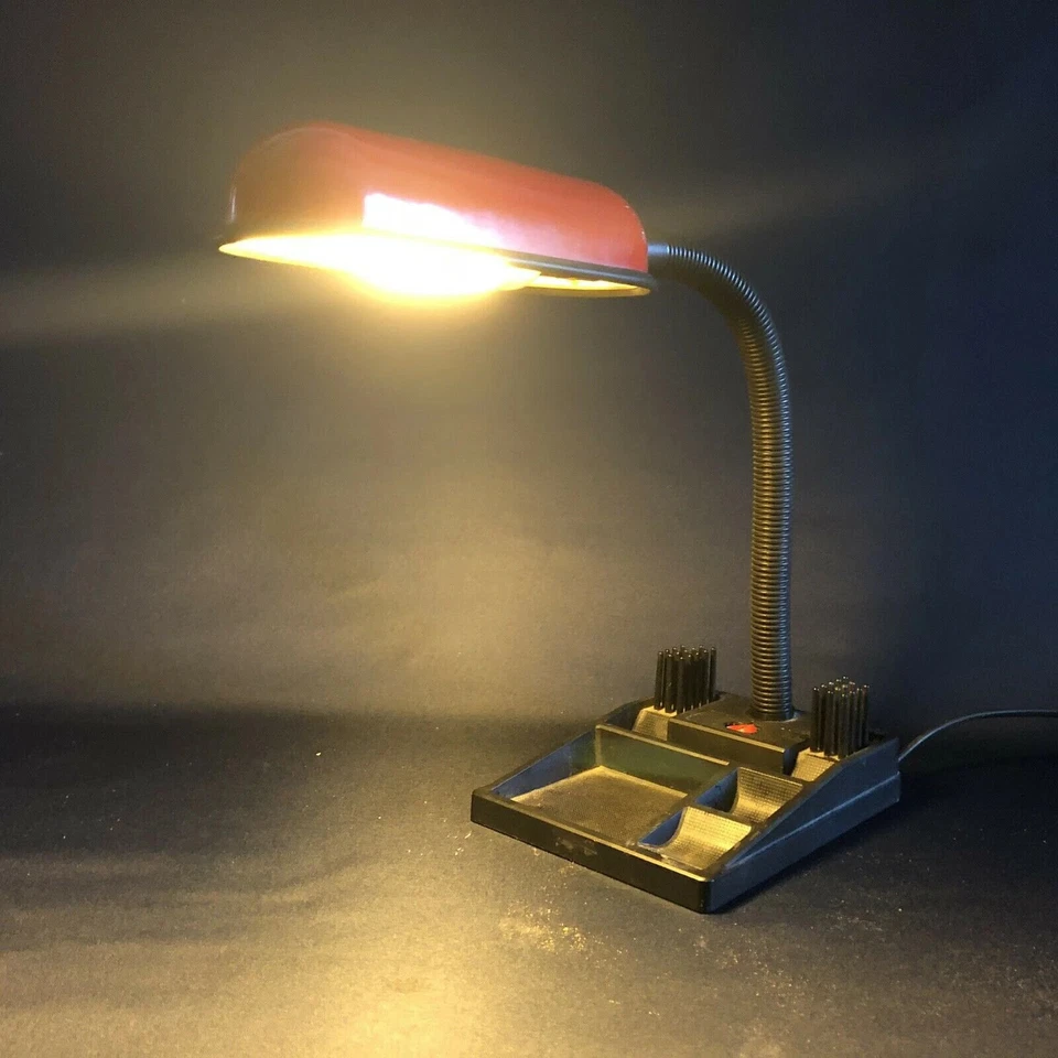 1980er Schreibtischlampe mit Ablagefächer schwarz-rot mit neuer LED Tischleuchte - Bild 1 von 3
