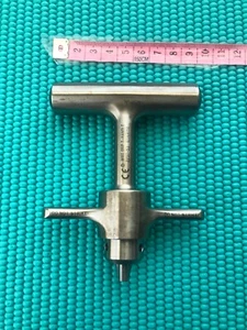Zimmer Surgical Wire Grip Handle Ref: 2237-53 - Picture 1 of 4