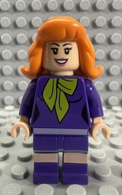 LEGO Daphne Blake Minifigure - 75903 Scooby-Doo Mystery Mansion