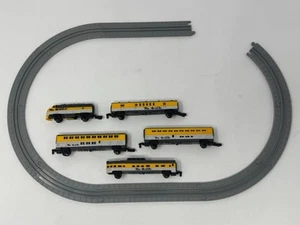 Micro Machines Rio Grande Train Set and Track Missing One Curve 1989 Galoob - Picture 1 of 8