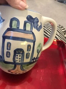 Mary A. Hadley pitcher 48oz. FARM HOUSE. Directed pour Spout and Perfect Shape - Picture 1 of 8