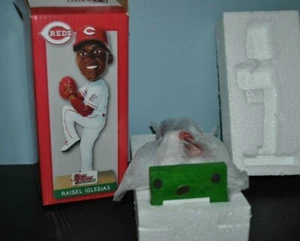 NEW BOBBLEHEAD RAISEL IGLESIAS 26 Pitcher Penn Station REDS 2017 Cincinnati BOX  - Picture 1 of 3