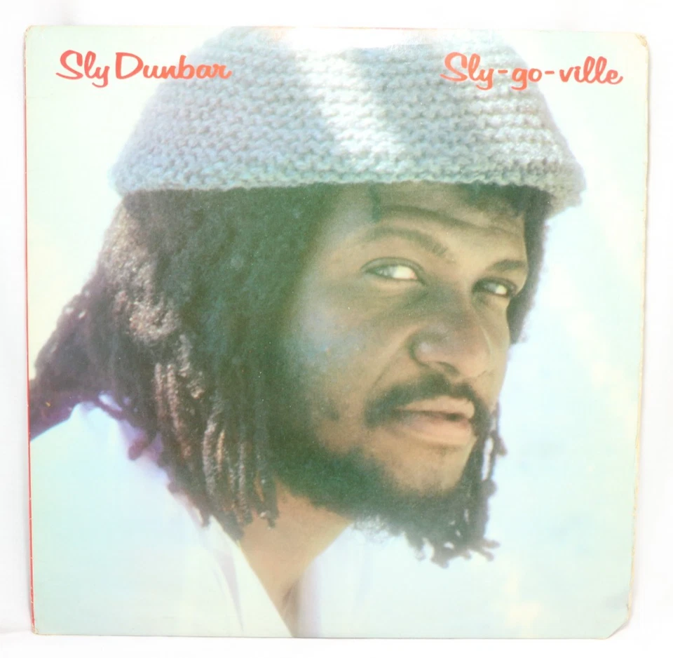 A70 Sly Dunbar: Sly-Go-Ville, 1982 Mango Records MLPS 9673 - Reggae Dub Vinyl LP Foto 1 de 2