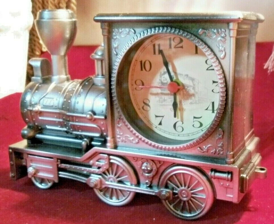 Quartz Alarm Clock Artistic vintage Train Shape Gray Plastic light weight - Image 1 of 4