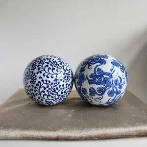 2er Set Deko 4" Keramikkugeln Kugeln blau und weiß - Bild 1 von 7