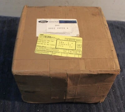 1979 1980 1981 1982 Ford Mustang Capri NOS 8-CYL 4.2L 5.0L A/C COMPRESSOR KIT - Image 1 of 4