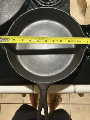 Griswold No.8 Cast Iron Skillet 704 S  Erie PA Small Logo DOUBLE SPOUT - Image 1 of 4