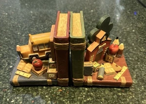 Lehrer ABC Schulhaus Thema Sammlerstück schwere Buchstützen Vintage - Bild 1 von 8