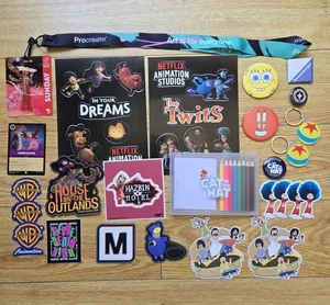 LightBox Expo 2025 Badge Lot Schlüsselband Disney Netflix WB PROMO SET Aufkleber Pins - Bild 1 von 22