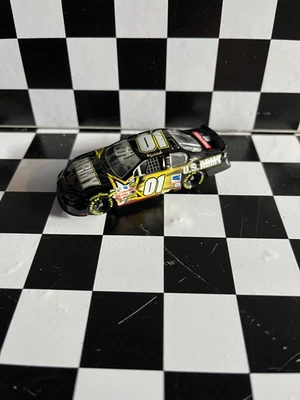 Joe Nemechek #01 Ejército de EE. UU. Motorworks 1:64 Diecast Foto 1 de 3