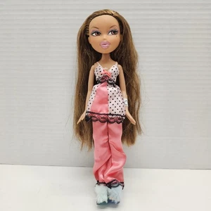 Bratz Fashion Yasmin Sleep-Over Doll Shimmer Powder 2nd Edition MGA - Bild 1 von 10