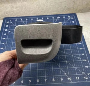 95-99 CHEVY GMC TRUCK SUBURBAN SILVERADO TAHOE YUKON DASH CUP HOLDER GRAY NICE - Picture 1 of 11