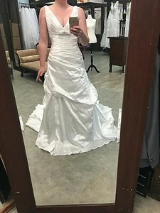 New Bridal Gown Impression Wedding Dress 12515 Fit and Flare Size 6 DiamondWhite - Picture 1 of 12