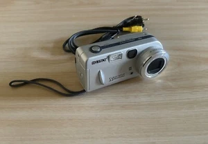 Sony Cybershot DSC-P52 3.2 MP Compact Digital Camera Silver - Picture 1 of 4