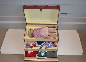 American Girl Doll - Kit Kittredge - with trunk, outfits, mini doll and dog - Picture 1 of 23