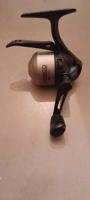 Carrete micro gatillo mierda Zebco 2138875 33MTNBX 33, carrete de pesca de lubina Foto 1 de 4