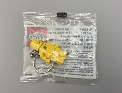 LEGO Vintage NEW SEALED Classic Space Minifigure Polybag Key Chain KC013 - 1983 - Image 1 of 4
