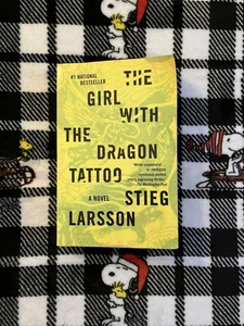 The Girl with the Dragon Tattoo (Book Novel) - Bild 1 von 3