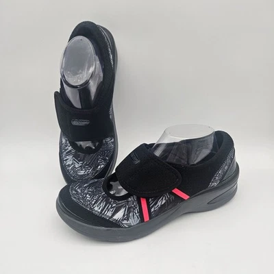 BZees Runaround Black Adjustable Closure Comfort Sneaker Womens Sz 9.5 NEW - Image 1 of 4