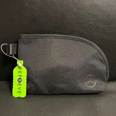 [Unused] Mercedes Benz Repreve Gadget Pouch - Image 1 of 4