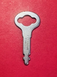 Vintage SINGER Sewing Machine Bentwood Case Key 124428 USA - Picture 1 of 2