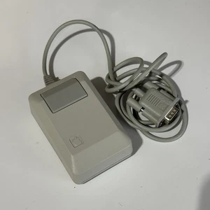 Souris Apple Macintosh années 80 modèle original M0100 couleur platine semble inutilisée - Photo 1/11