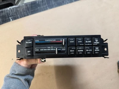 1999-2003 Buick LeSabre Climate Control 09375564 Heat A/C Temp 99-03 - Image 1 of 4