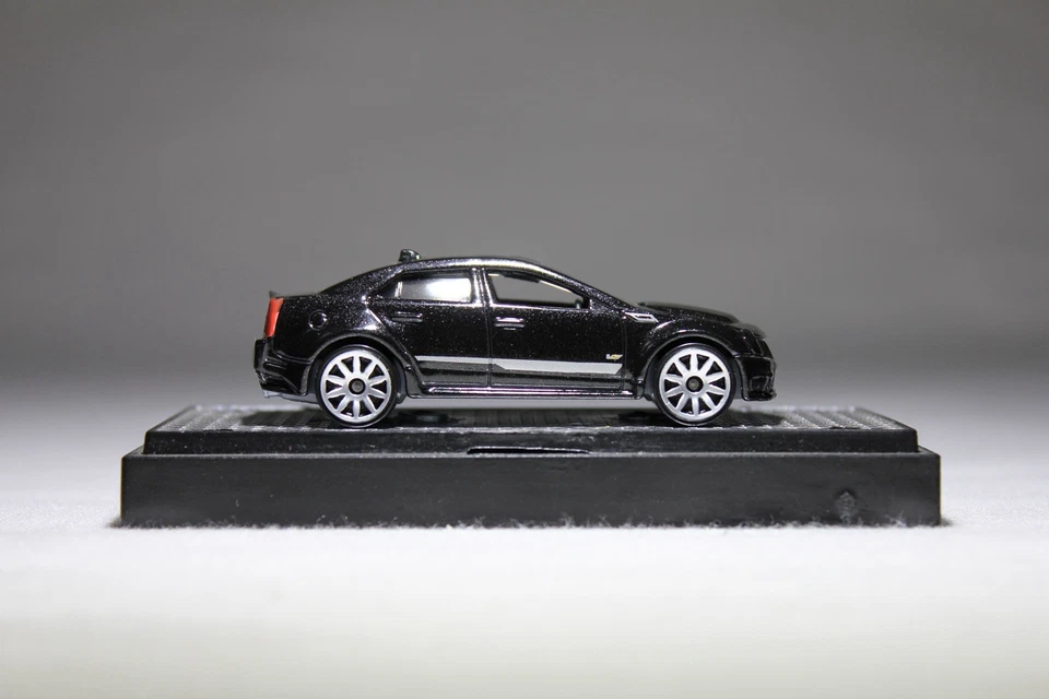Hot Wheels Metallic Black '09 CADILLAC CTS-V  - Loose Mint Condition  Nice! - Image 1 of 4