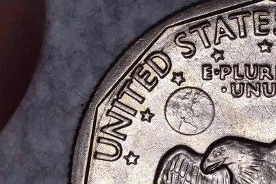 💰🇺🇸 1979 P Susan B. Anthony One Dollar Coin – Die Crack Reverse Mint Error - Image 1 of 4