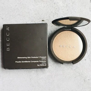 Becca Shimmering Skin Perfecter Pearl Pressed Powder Highlighter in Opal NEU - Bild 1 von 5