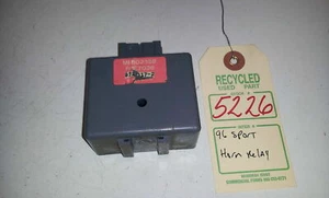 1996 Mitsubishi Montero Horn Relay OEM MB802358 #5226 - Picture 1 of 6