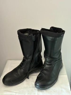 stivali da moto uomo con chiusura lampo Ottime condizioni. Come nuovi - Immagine 1 di 4