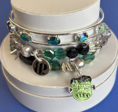 Anillo Bomba Fiesta Halloween 3 Pila "May I Be Frank With You" RBP6311 PRECIO DE VENTA SUGERIDO POR EL FABRICANTE $124 Foto 1 de 4