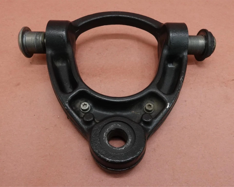 Крепление кронштейна верхнего продольного рычага подвески для BMW K1200S K1200 S 2004-2008 годов выпуска - Изображение 1 из 4