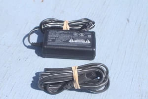 SONY- CAMERA CHARGER - AC-L25A - 8.4V - OEM - TESTED - Picture 1 of 3