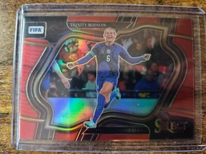 2022-23 Select FIFA Trinity Rodman Field Level Red Prizm SP #250 Estados Unidos - Imagen 1 de 2