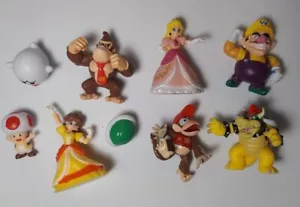 9, Nintendo Super Mario Bros Deluxe Small Figures - Picture 1 of 22