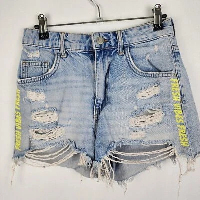 Bershka 'Fresh Vibes Fresh' Pantalones Cortos Denim Envejecidos 2 Urband Ropa de Calle Informal Foto 1 de 3